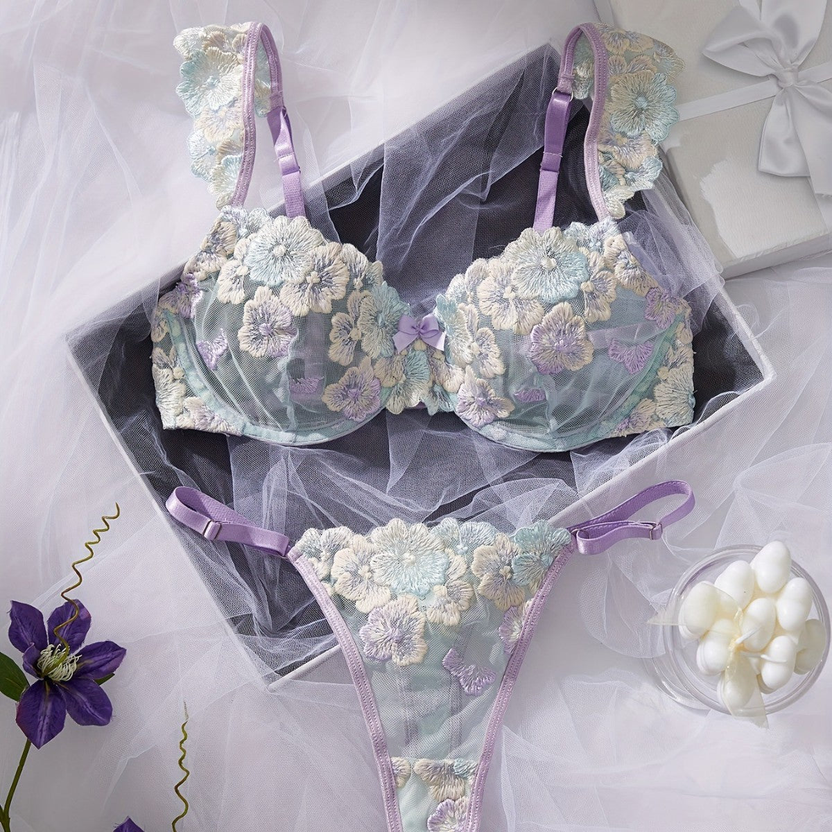 Sensual short-sleeved floral embroidery lace-up thin-cup lingerie set